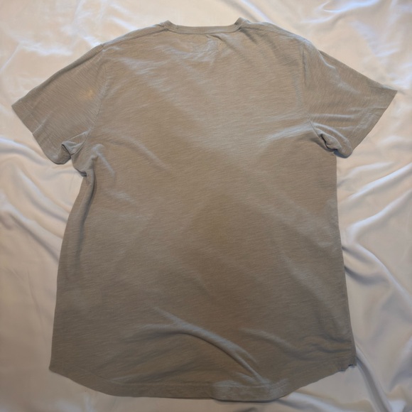 Abercrombie and Fitch, large green T-shirt - Picture 2 of 5